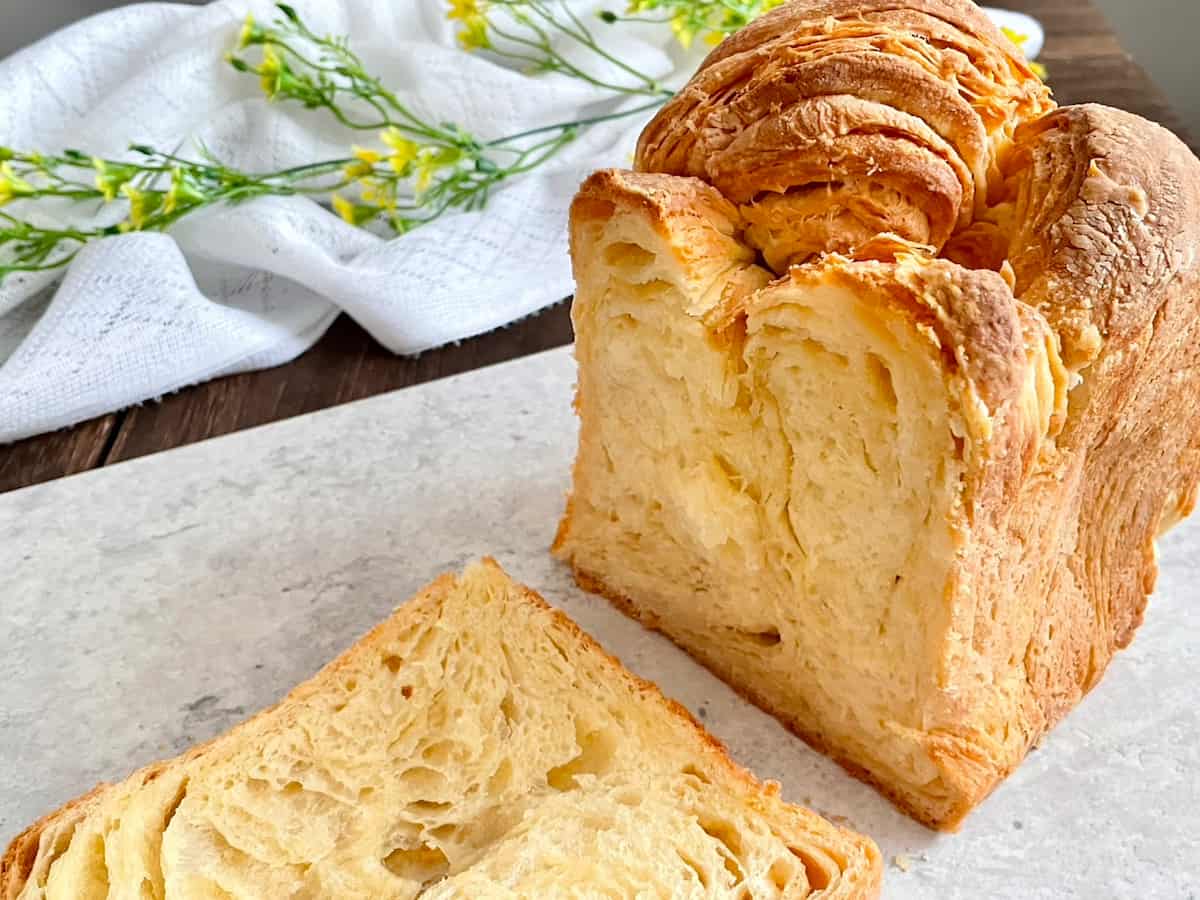 デニッシュ食パン