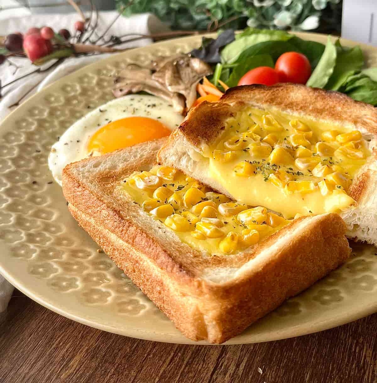 市販のスープの素をアレンジ!大人も子どももハマる「コンポタトースト」の作り方