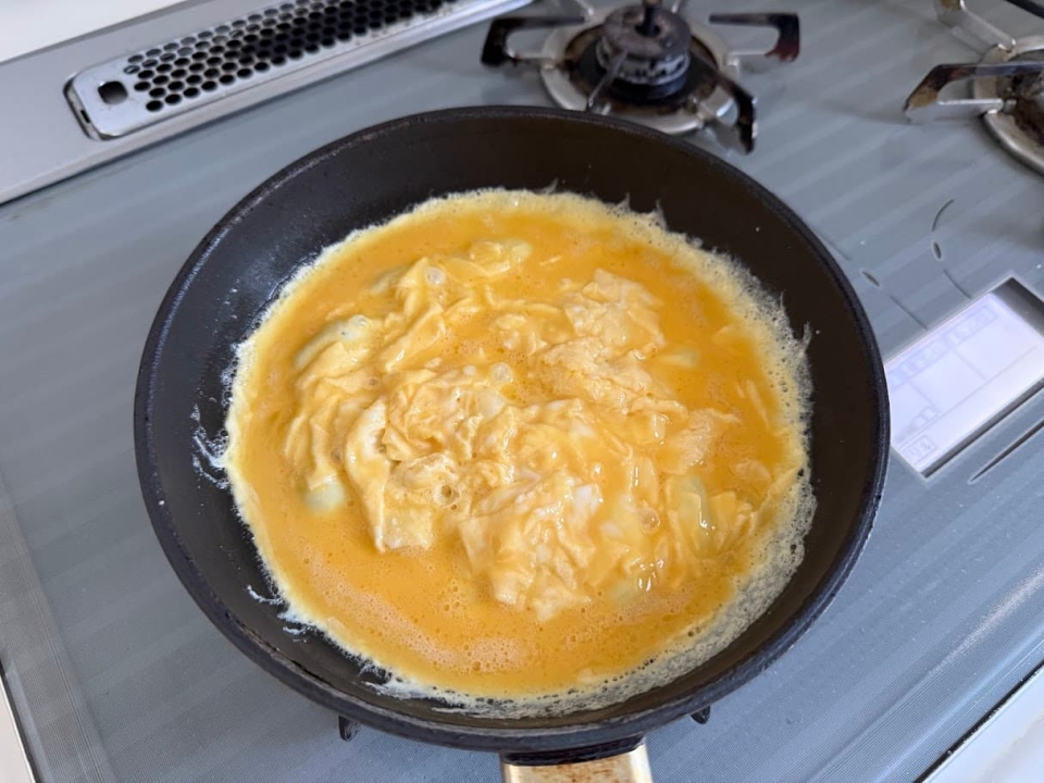 周りは触らず、真ん中だけ混ぜる