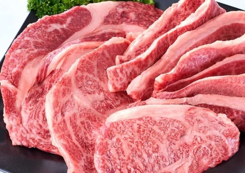 【10/29正午まで】注文殺到中!高級肉を驚きの値段で食べられる「モッタイナイビーフ」が今だけ送料無料