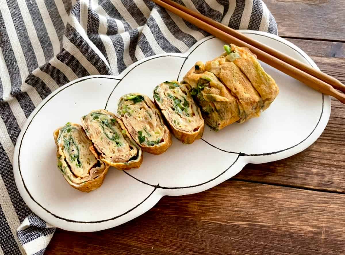 余ったなめたけが大活躍♪「なめたけと三つ葉の卵焼き」が簡単でおいしい