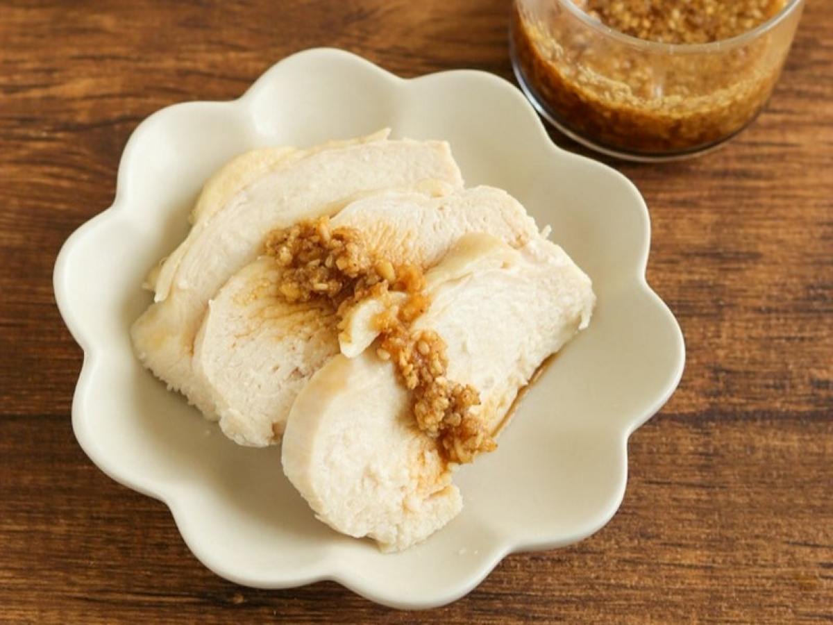 塩こうじ＆せいろでしっとり仕上げ♪「鶏むね肉のせいろ蒸し」レシピ