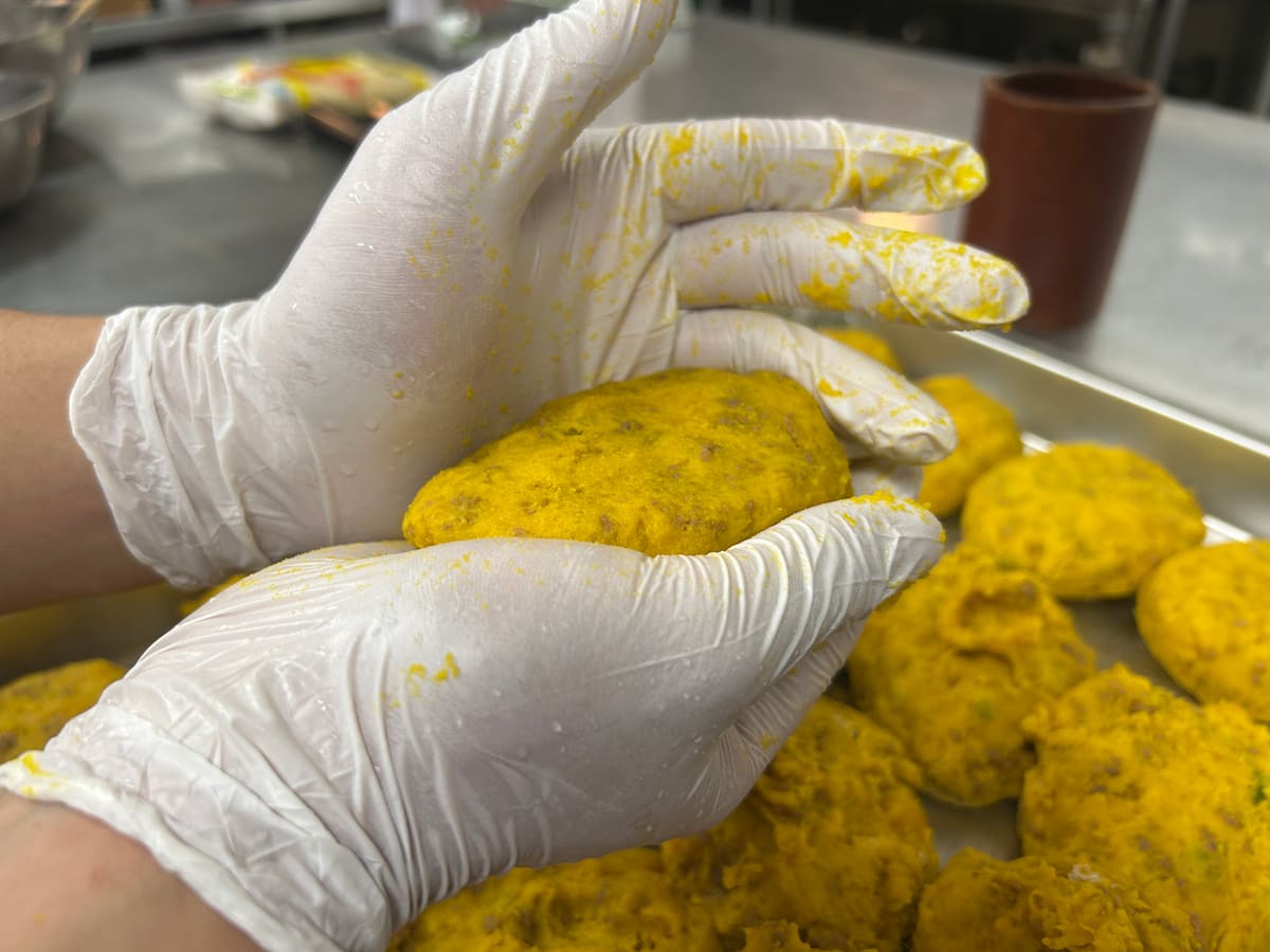 工程6_かぼちゃコロッケ