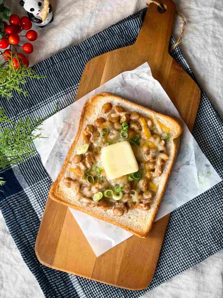 一度食べたらハマる♪発酵パワー満点「納豆バタートースト」の作り方