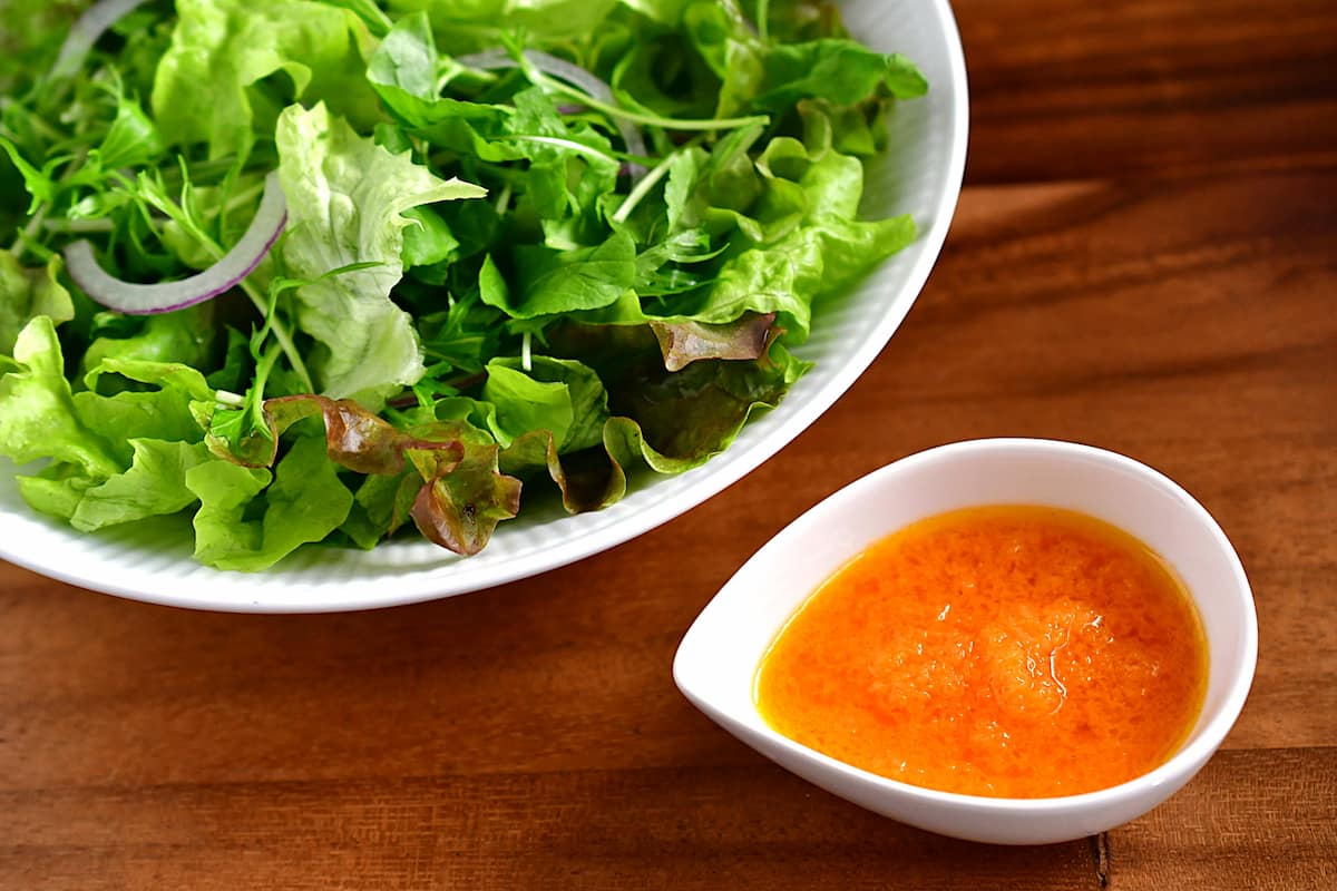 にんじんドレッシングとサラダ