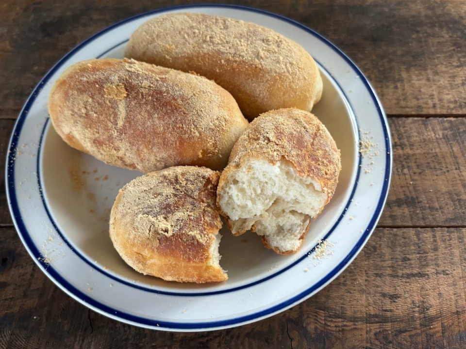 油は大さじ2でOK！フライパンで作れる「揚げパン」の簡単レシピ