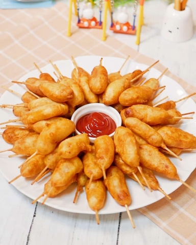 子どもが大喜び！ホットケーキミックスで作る「ミニアメリカンドッグ」