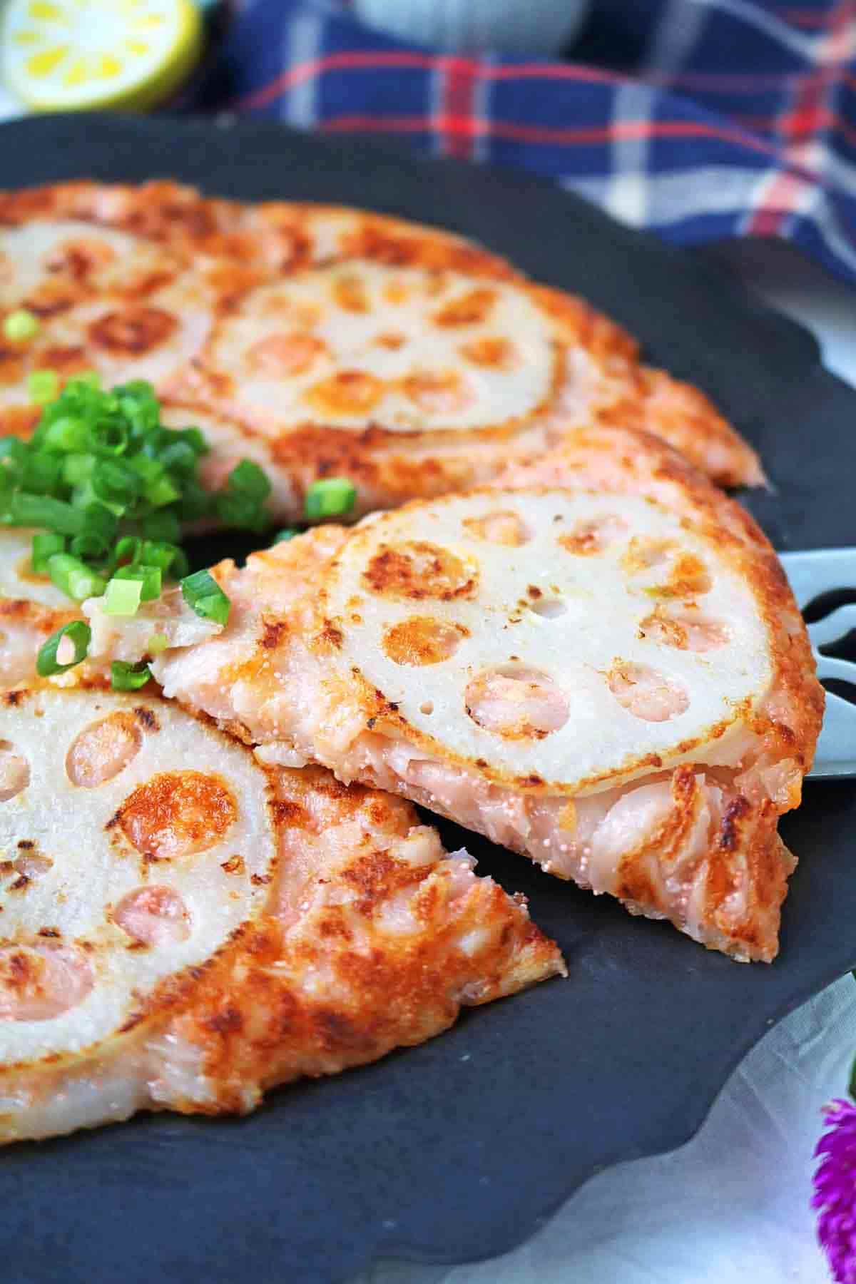 ぱおさん れんこんの明太子チーズガレット