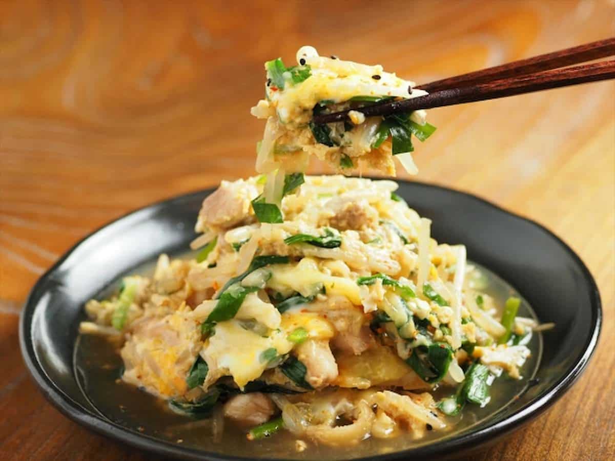 筋肉料理人さん 鶏にらもやしのチーズ卵とじ