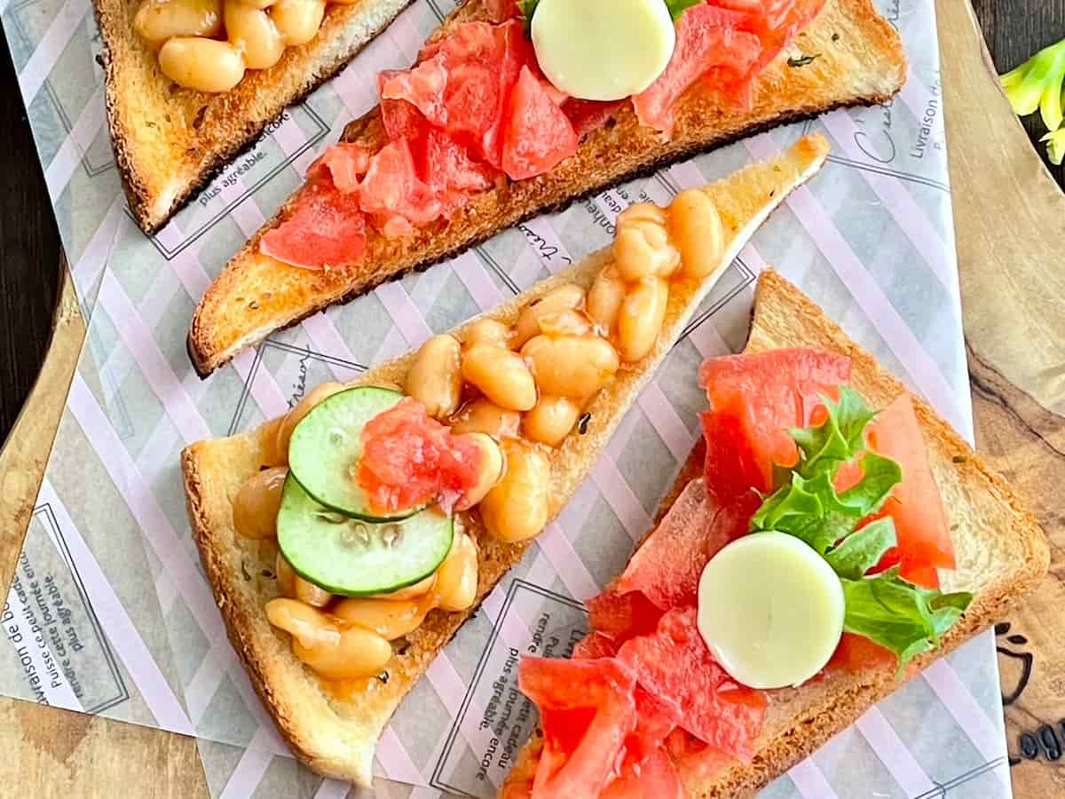 食パンで簡単！パーティーにぴったりな「ブルスケッタ」の作り方