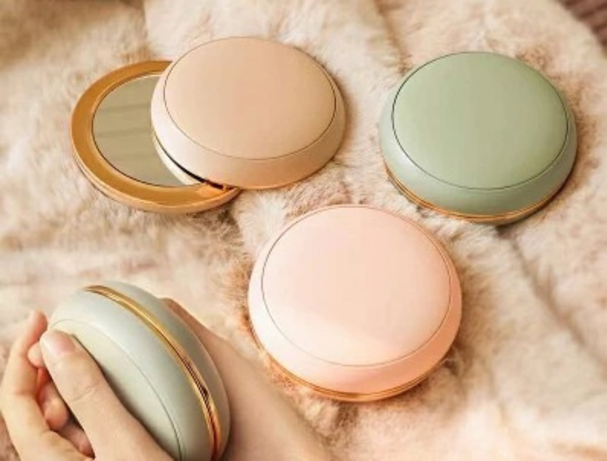 くり返し使えて便利！冬のおでかけに大活躍の「充電式カイロ」5選！