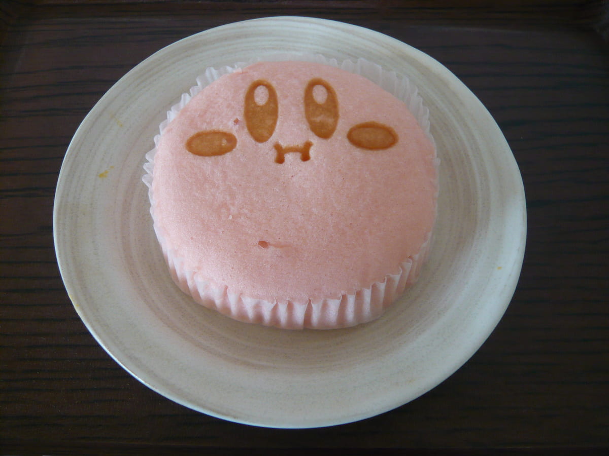 まんまるピンクでキュート♪ファミマ限定「カービィのりんご蒸しパン」を食べてみた！