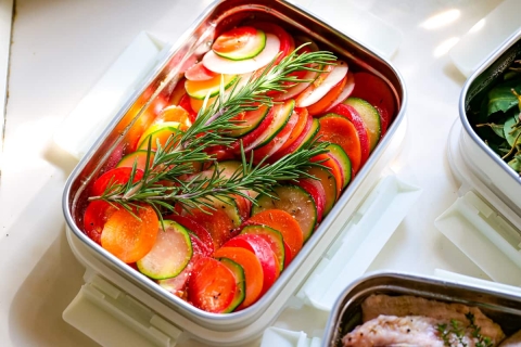 「調理・保存・温め直し・持ち運び」をこれ一つで！スゴすぎる万能保存容器