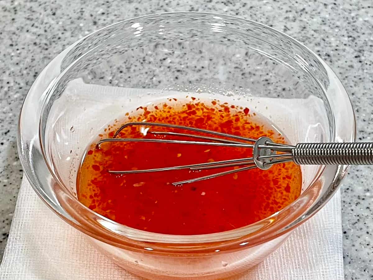 枝豆のワンタン皮巻き スイチリソース添え