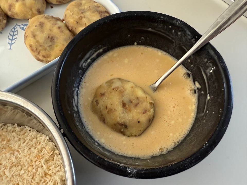 フォークでバッター液はつける