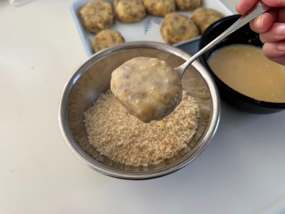 そのままパン粉へ
