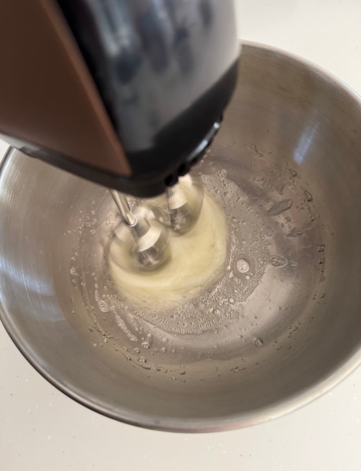 卵ひとつ分で作るロールケーキ