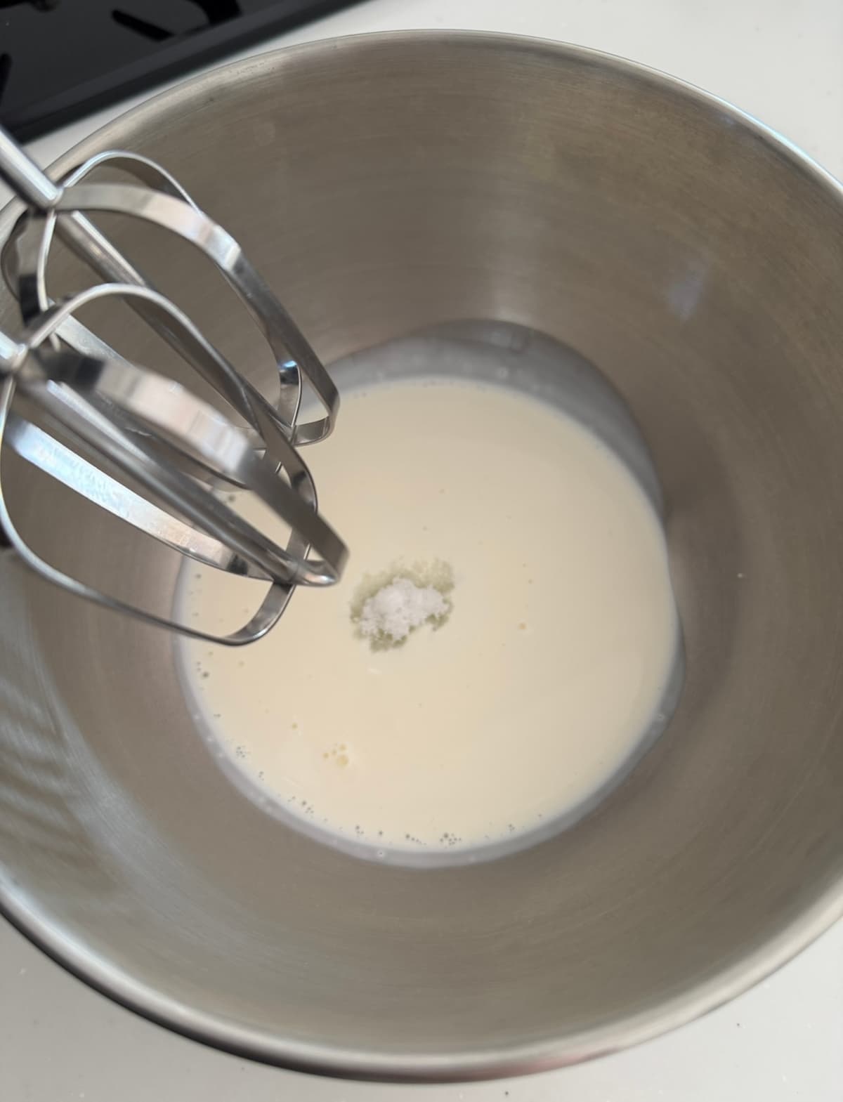 卵ひとつ分で作るロールケーキ