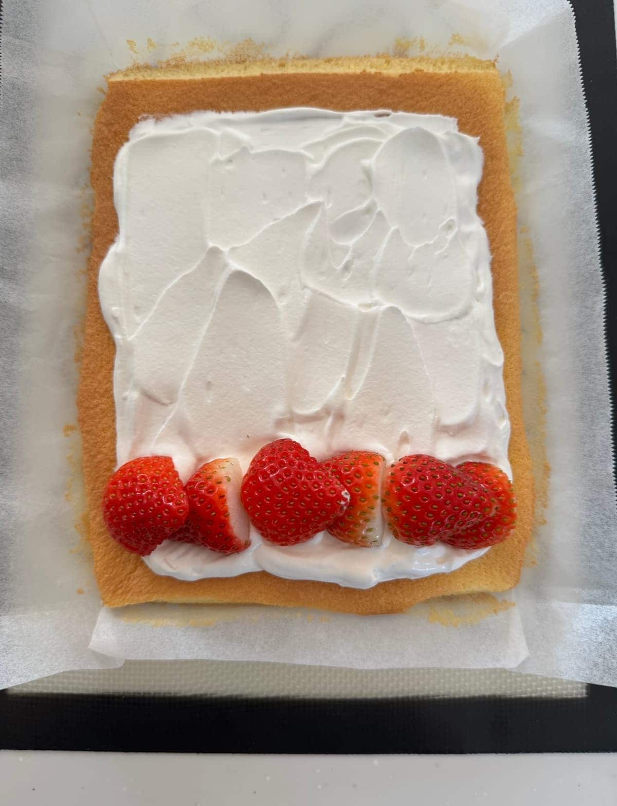 卵ひとつ分で作るロールケーキ