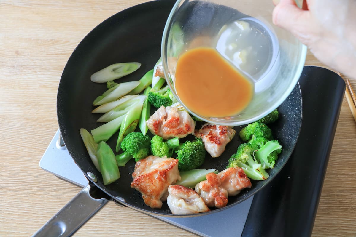 鶏肉とブロッコリーの中華炒め