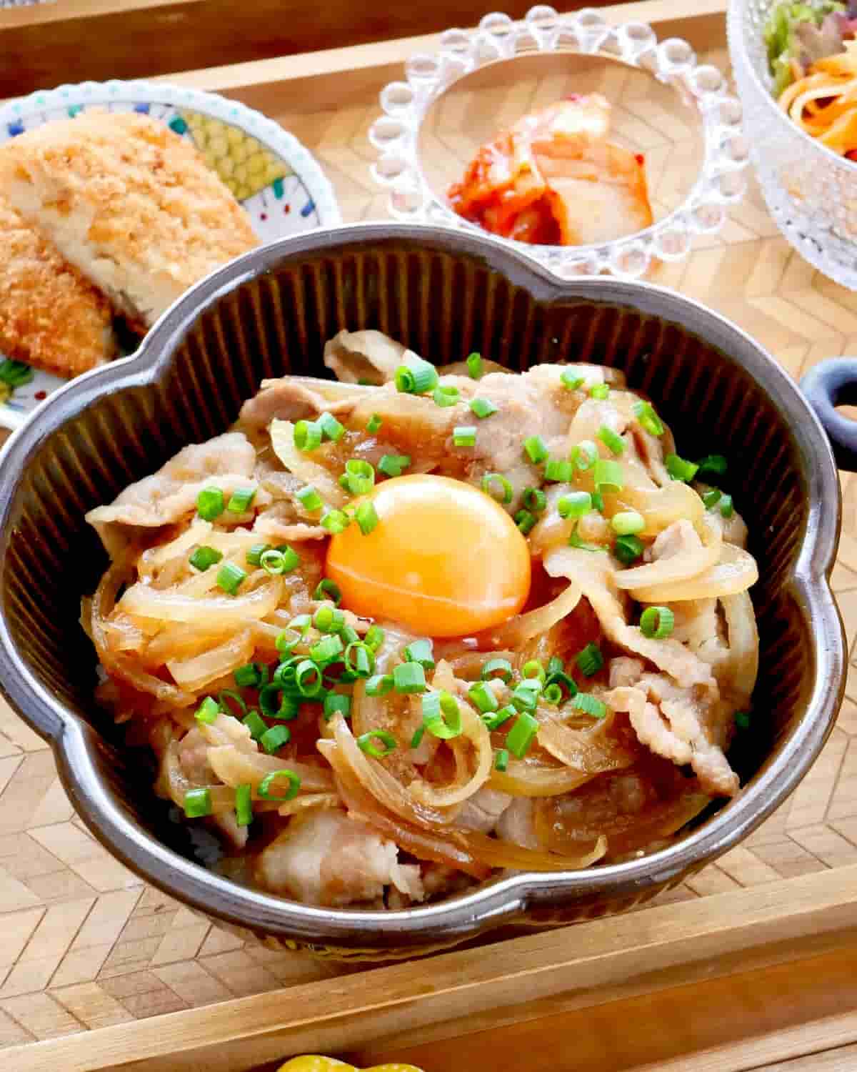 迷ったらこれ作ろう！maina(米山真衣)さんの「ボリューム満点献立」5選