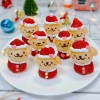 当日でもOK！いちご×シュークリームで簡単に作れる「いちごのサンタクロース」
