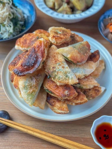 バタンと折るだけで簡単！うさまるさんの「包まない餃子」