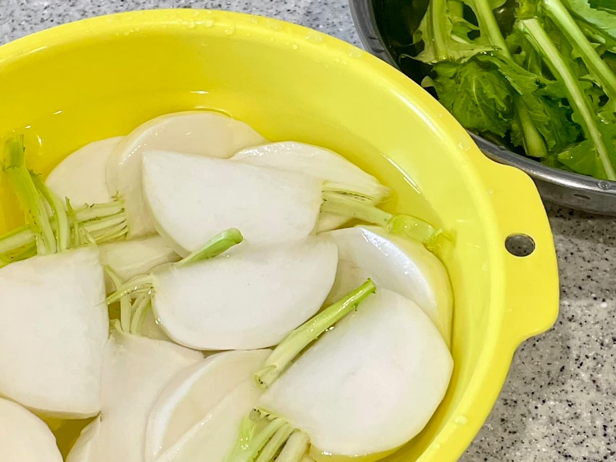 かぶと粉チーズのオリーブオイルソテー