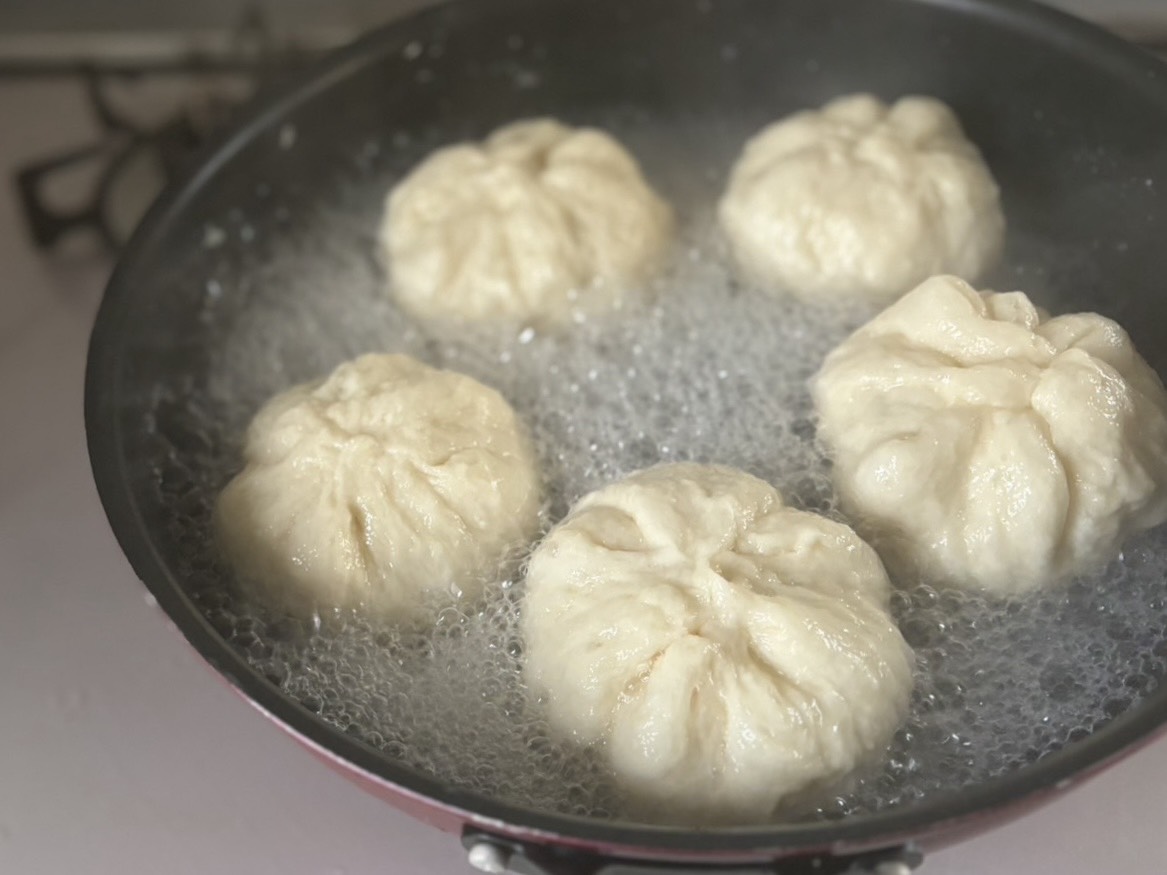 パン作り、簡単パン、肉まん、フライパンレシピ、ワンパン