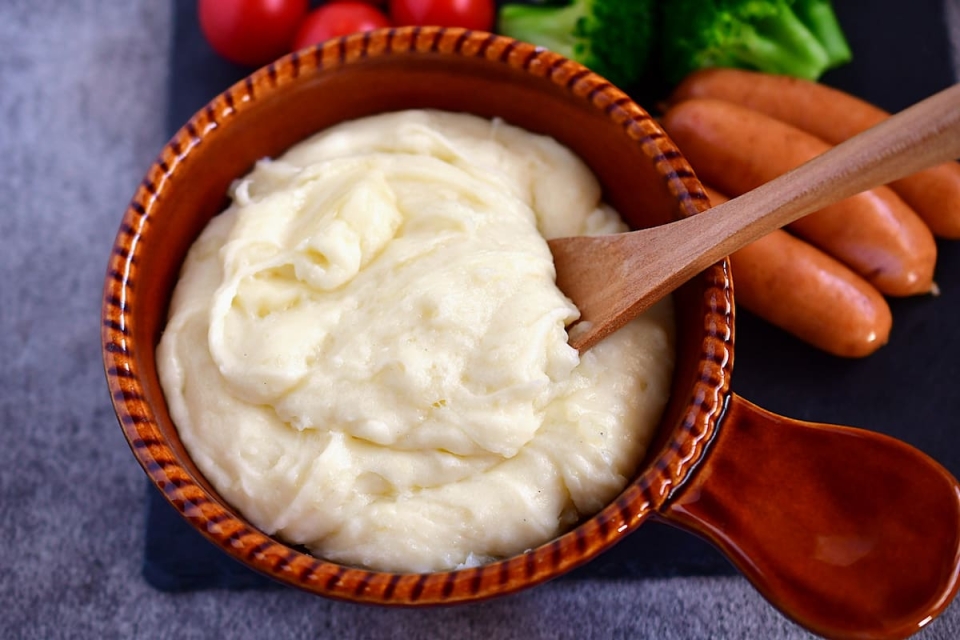 レンジで簡単！じゃがいも2個で作れる「マッシュポテト」がおいしくて万能♪