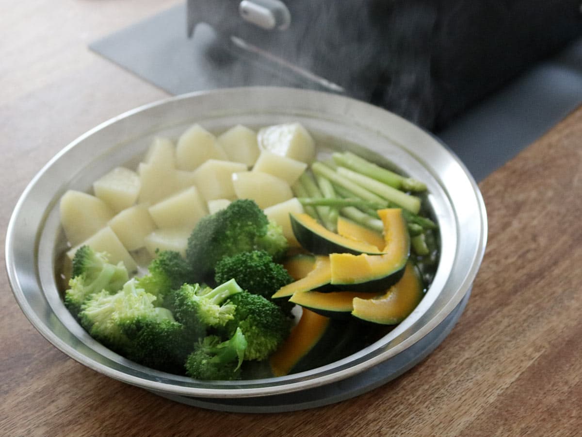 見える蓋付 お手入れしやすいステンレス 蒸し器 フライパン用24~26cm【送料無料】