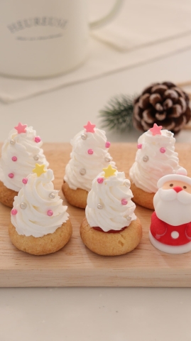 クリスマスに♪100均デコで簡単かわいい「キラキラツリークッキー」の作り方