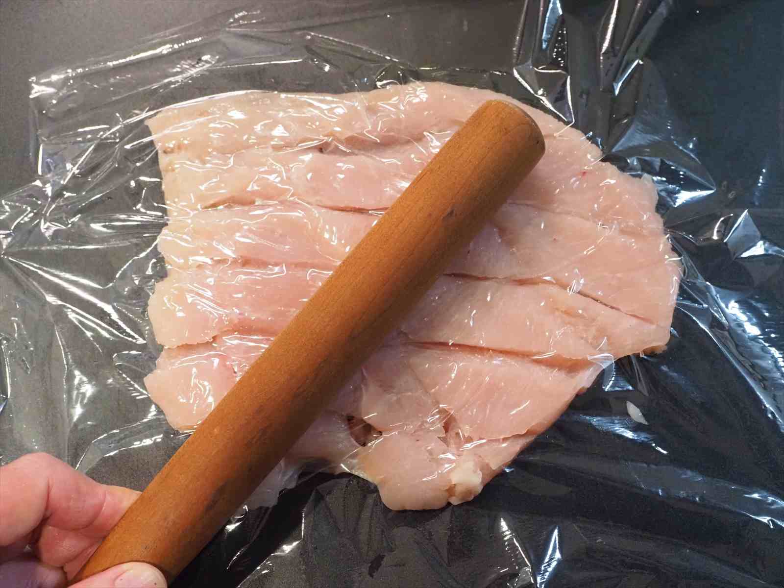 鶏むね肉のピザ風フライパン焼き