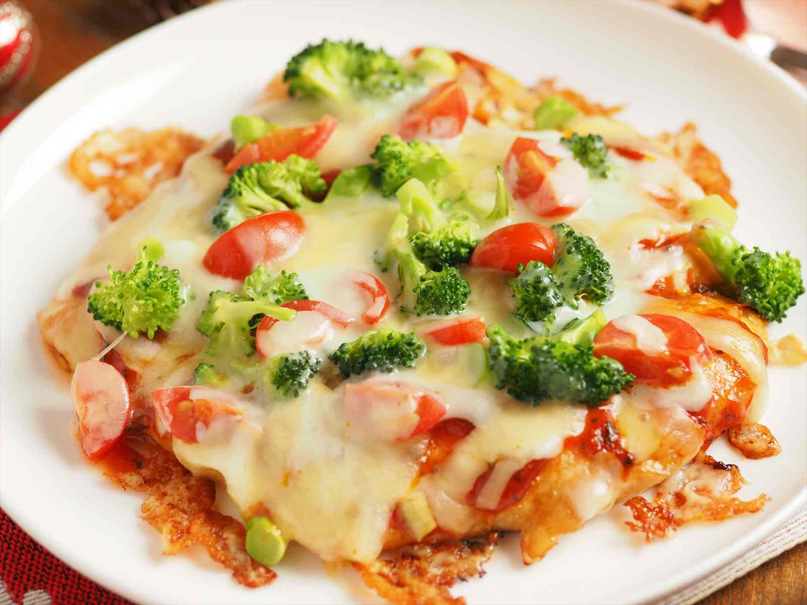 鶏むね肉のピザ風フライパン焼き