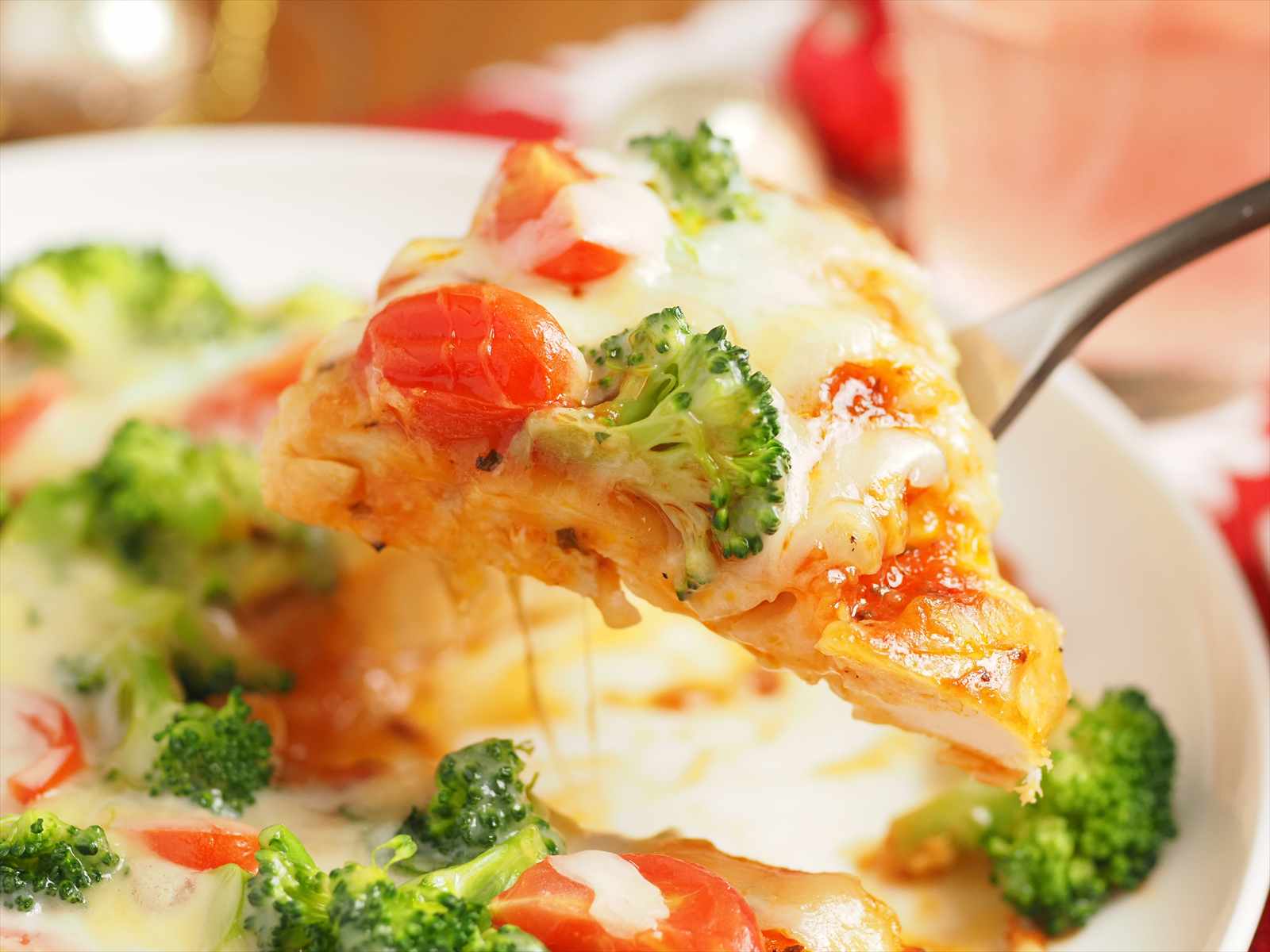 鶏むね肉のピザ風フライパン焼き