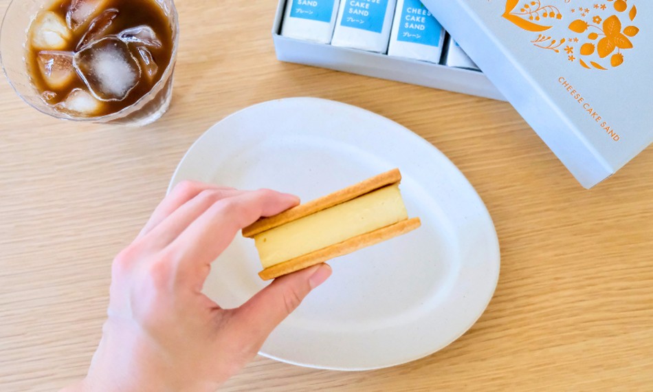 チーズケーキサンド 〈プレーン〉 - CHEESECAKE SAND -/M・dish