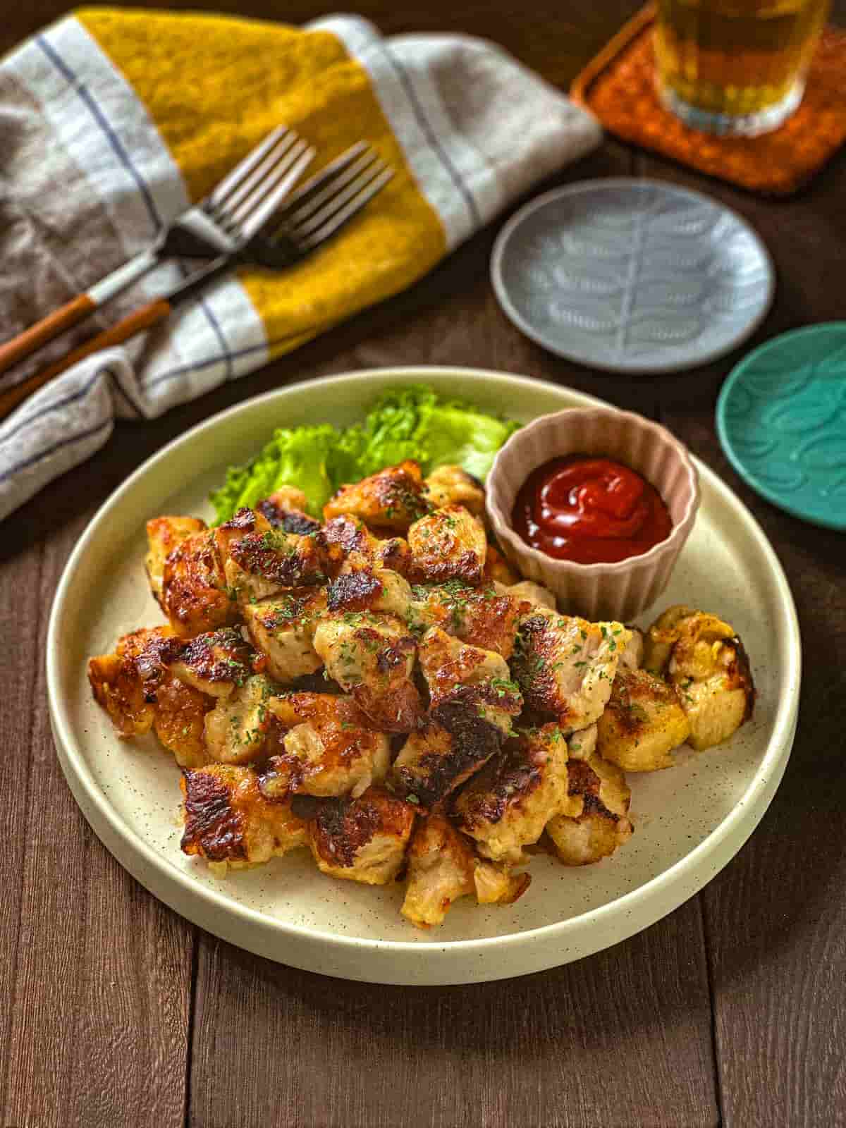 下味冷凍でお手軽♪「漬けて焼くだけサイコロチキン」の作り方
