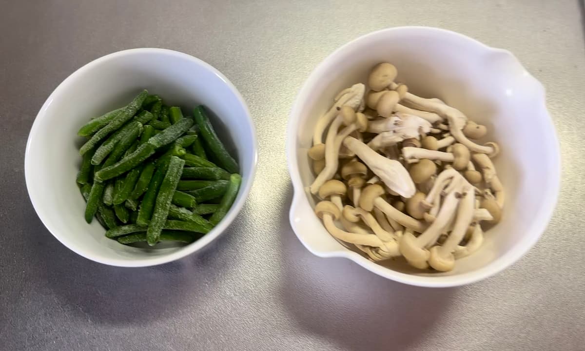 「いんげんとしめじのマヨソテー」レシピ