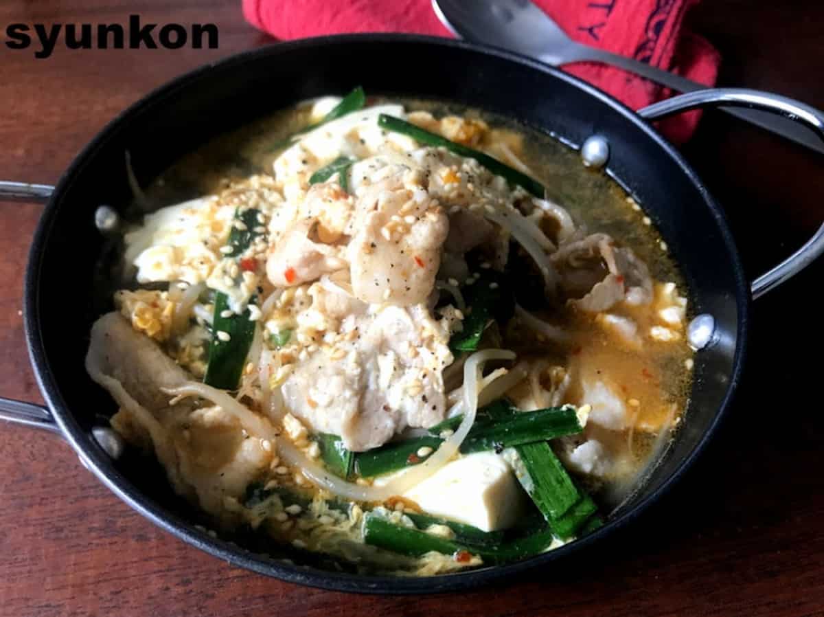 山本ゆりさん ユッケジャン風豚もやし豆腐スープ