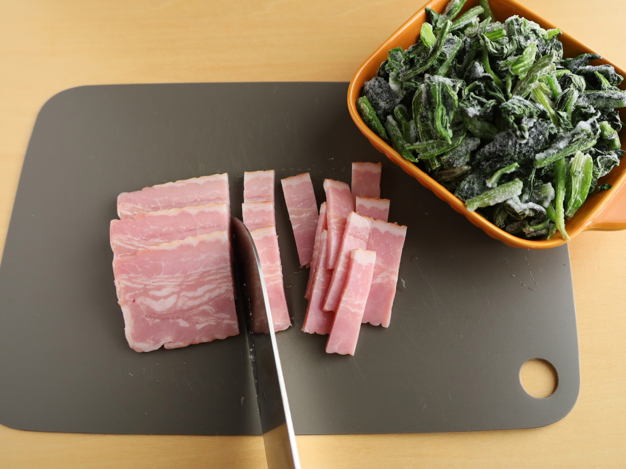 「ベーコンとほうれん草のキッシュ」レシピ01