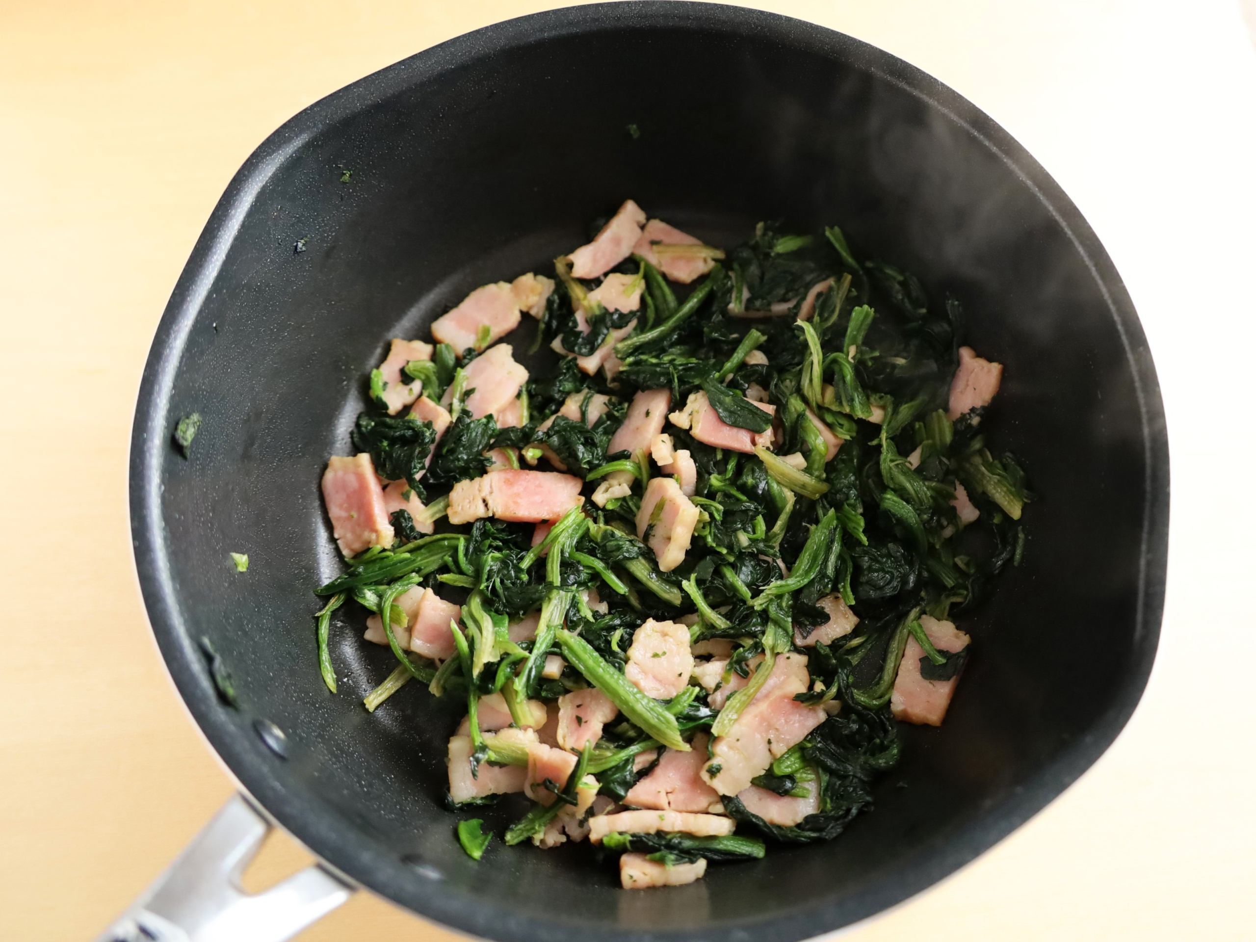 「ベーコンとほうれん草のキッシュ」レシピ02