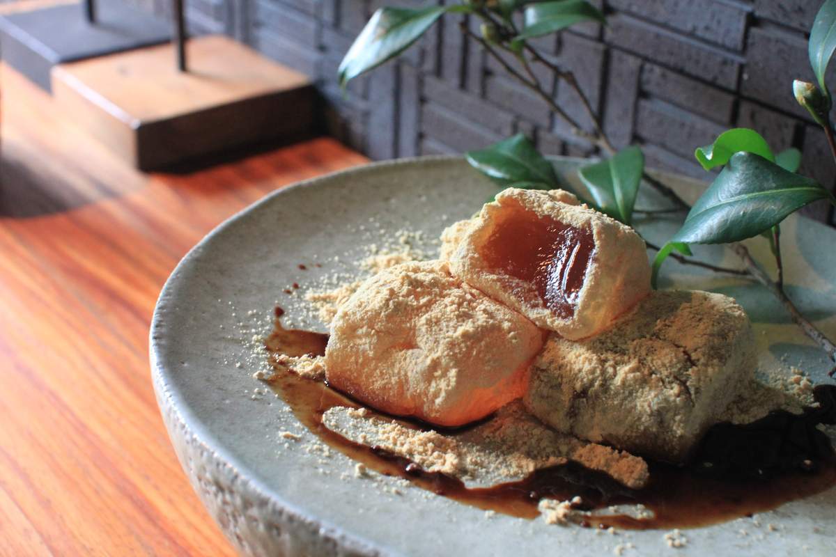 お皿にもったわらび餅