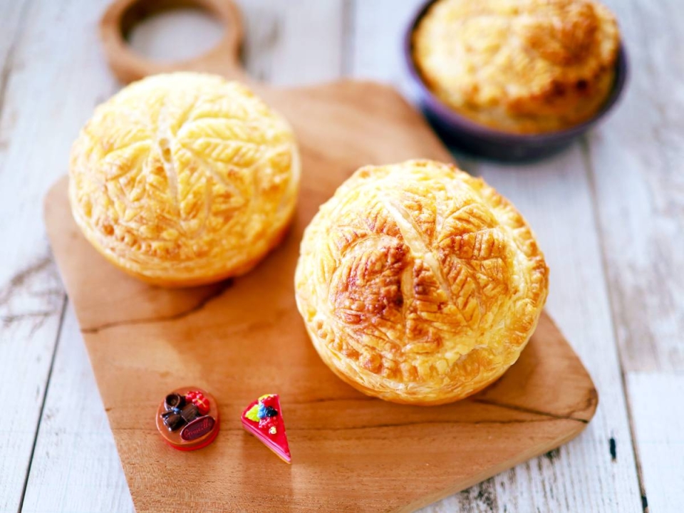 新年に作りたい！パイシートで簡単「ひとり分ガレット・デ・ロワ」レシピ