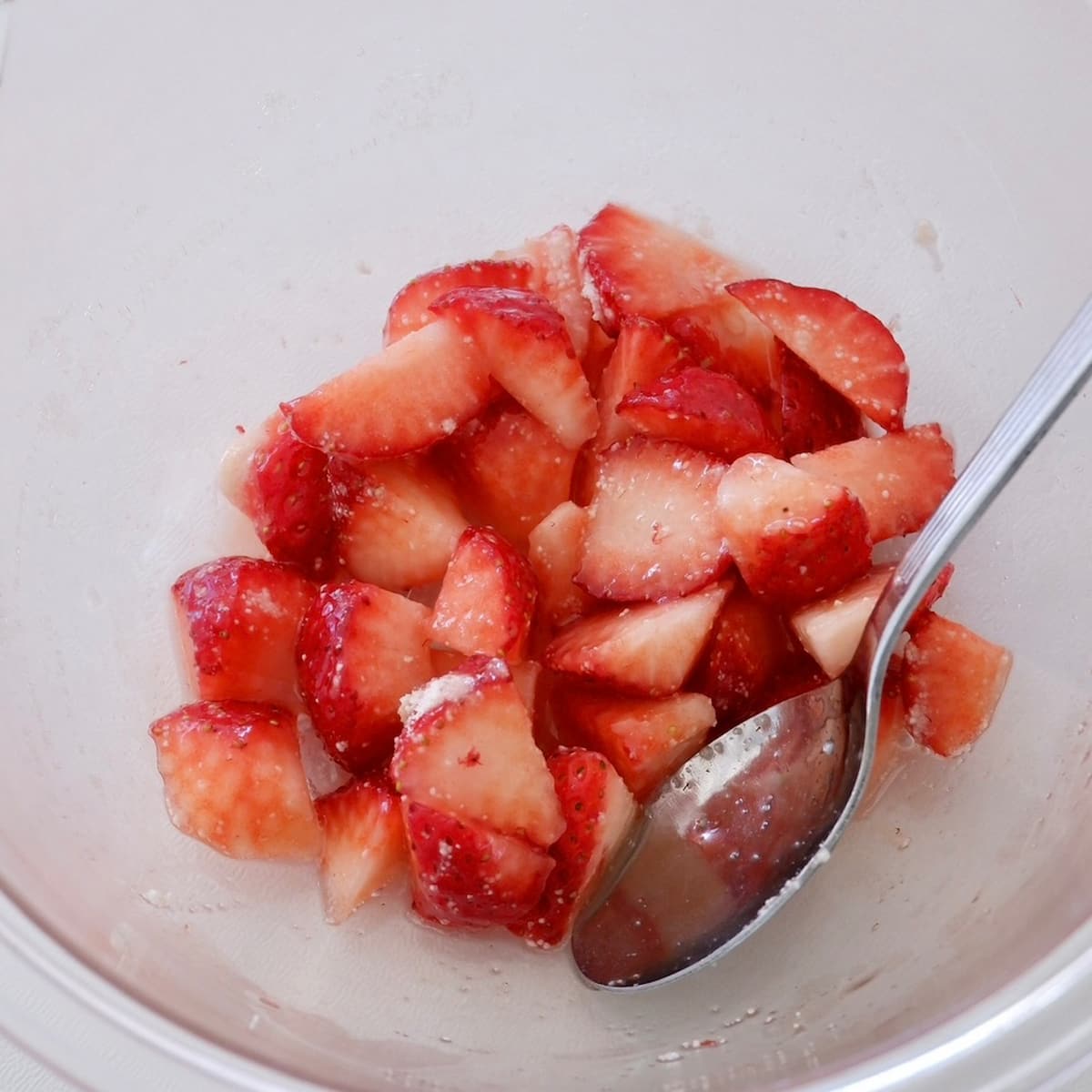 いちごと紅茶のクランブルチーズケーキ