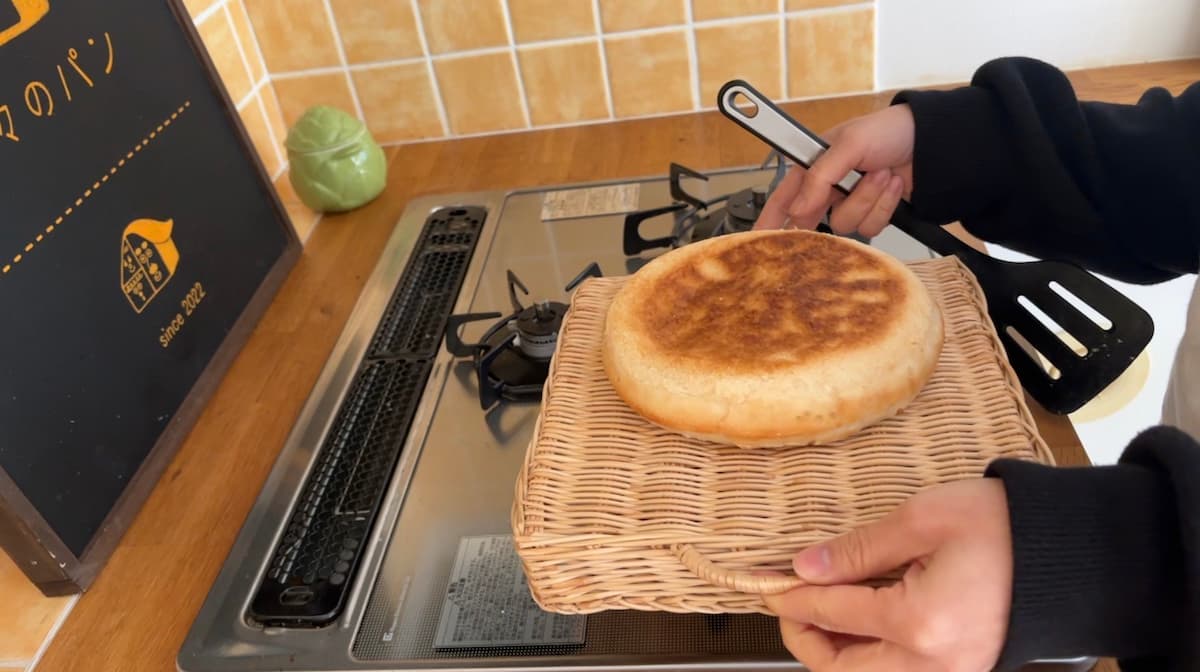 米粉、米粉パン、フライパン、焼き立てパン、パン、ワンパン