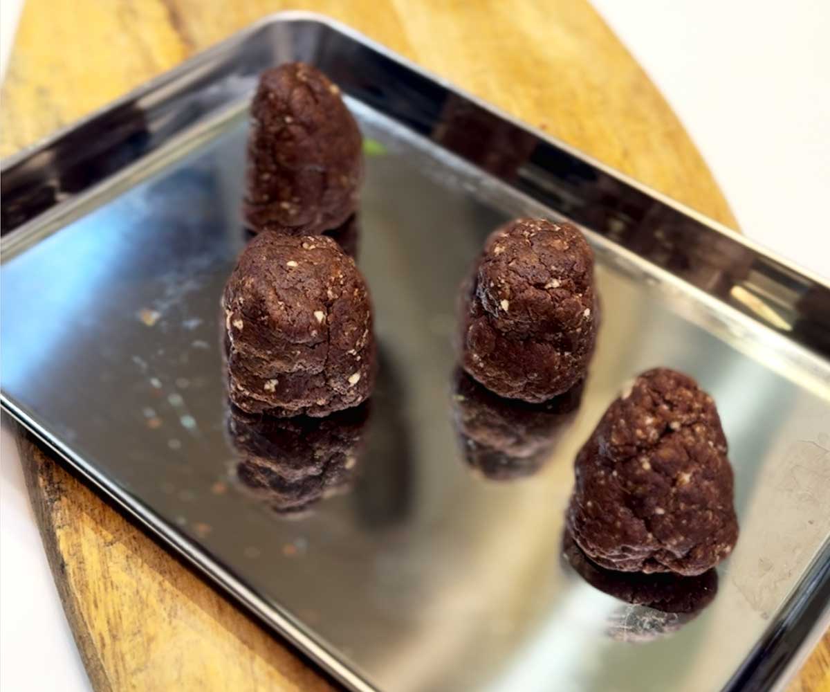 「松ぼっくりのチョコケーキ」レシピ