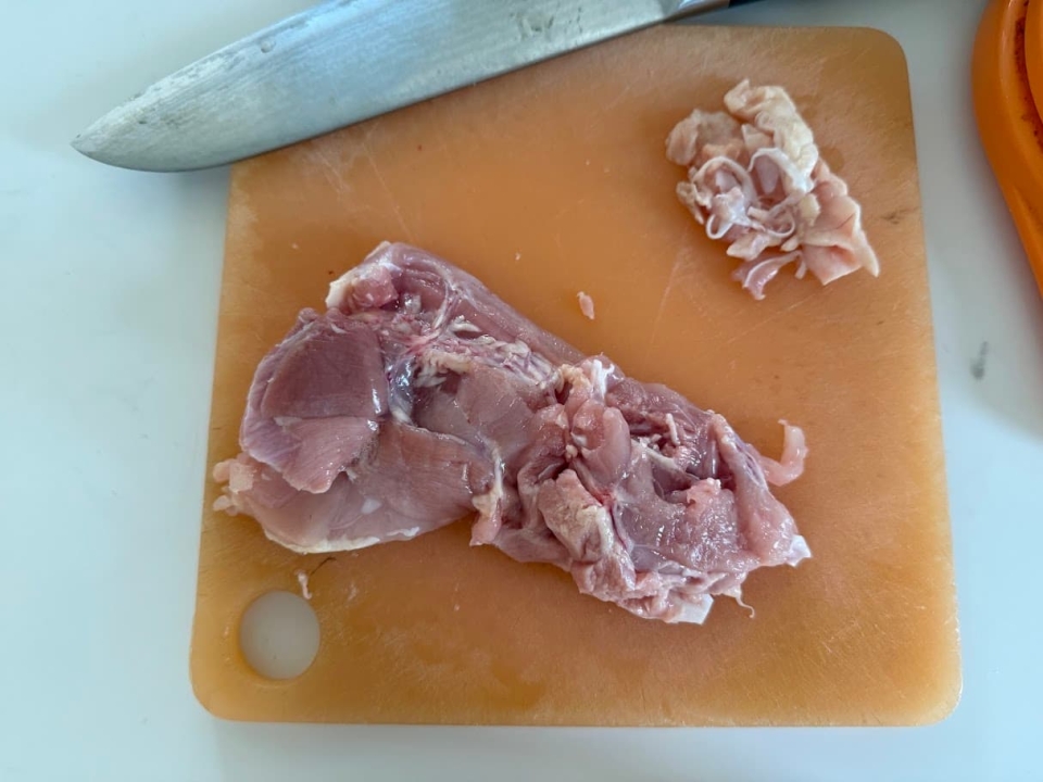 鶏肉の掃除