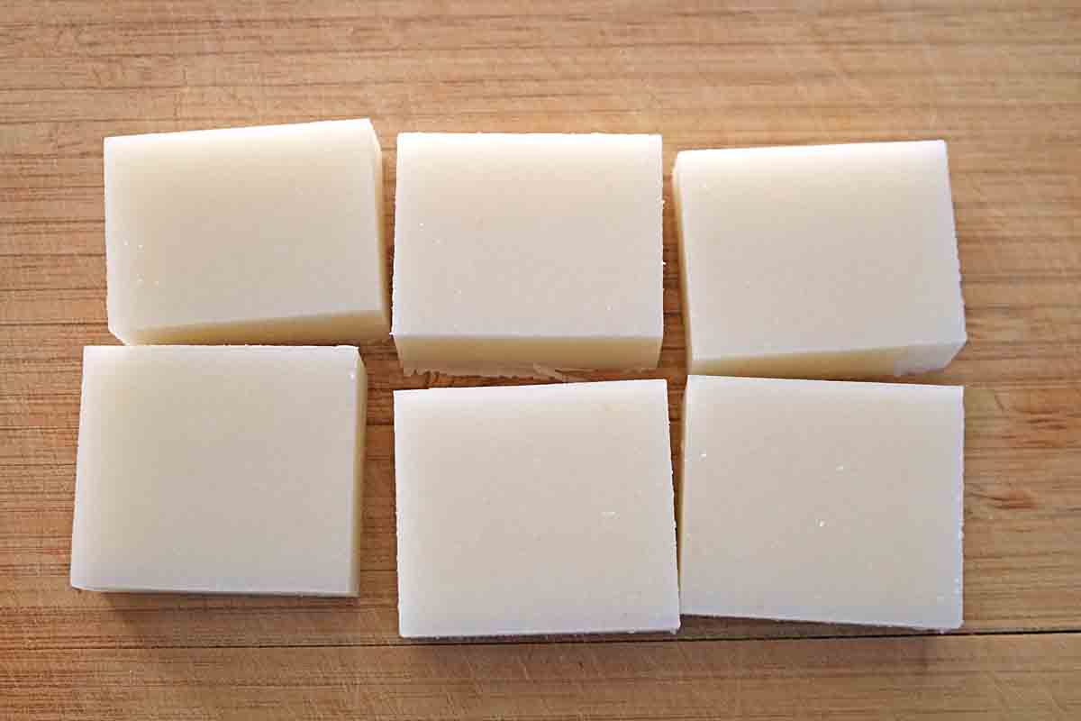 餅の鶏そぼろあん1