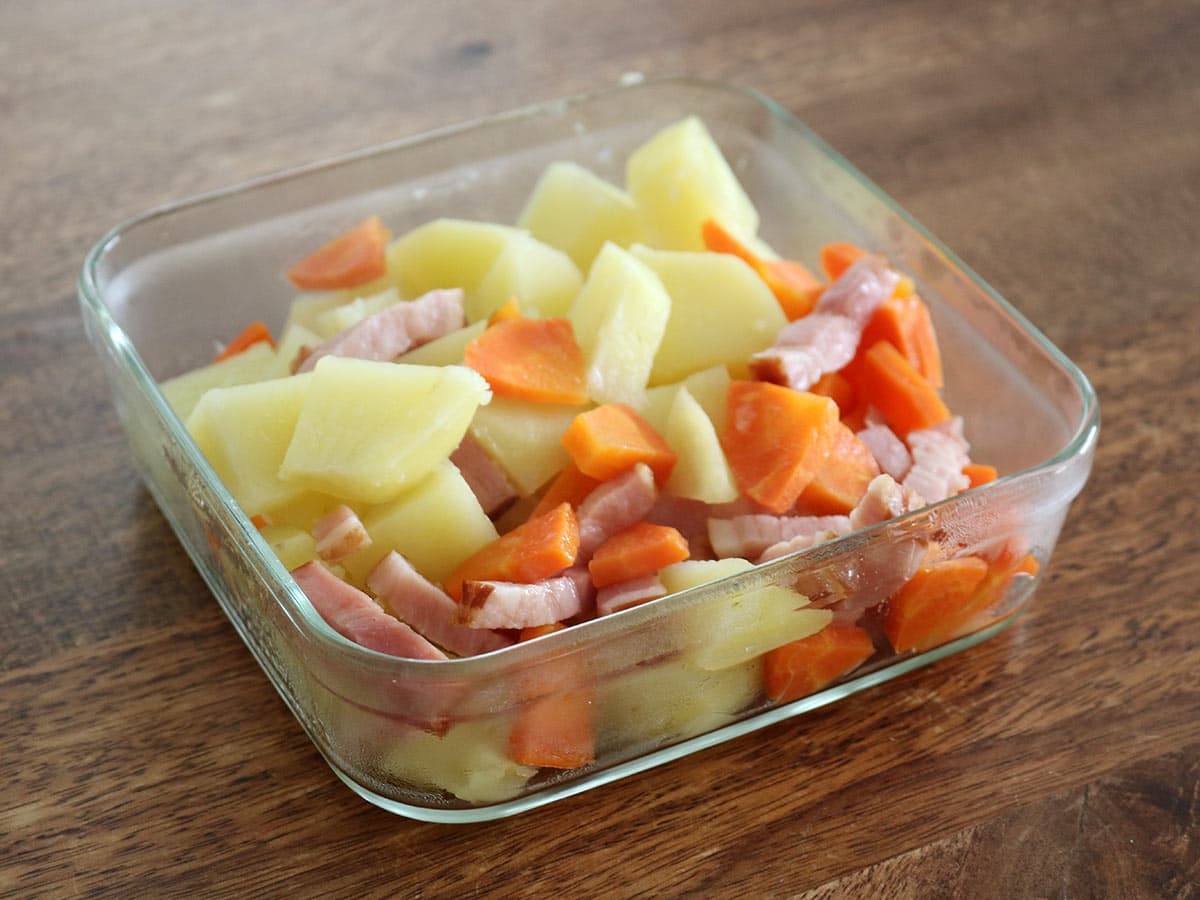 ポテサラは蒸すのが正解！？蒸し鍋で作る副菜＋主菜＋蒸しパンレシピをご紹介