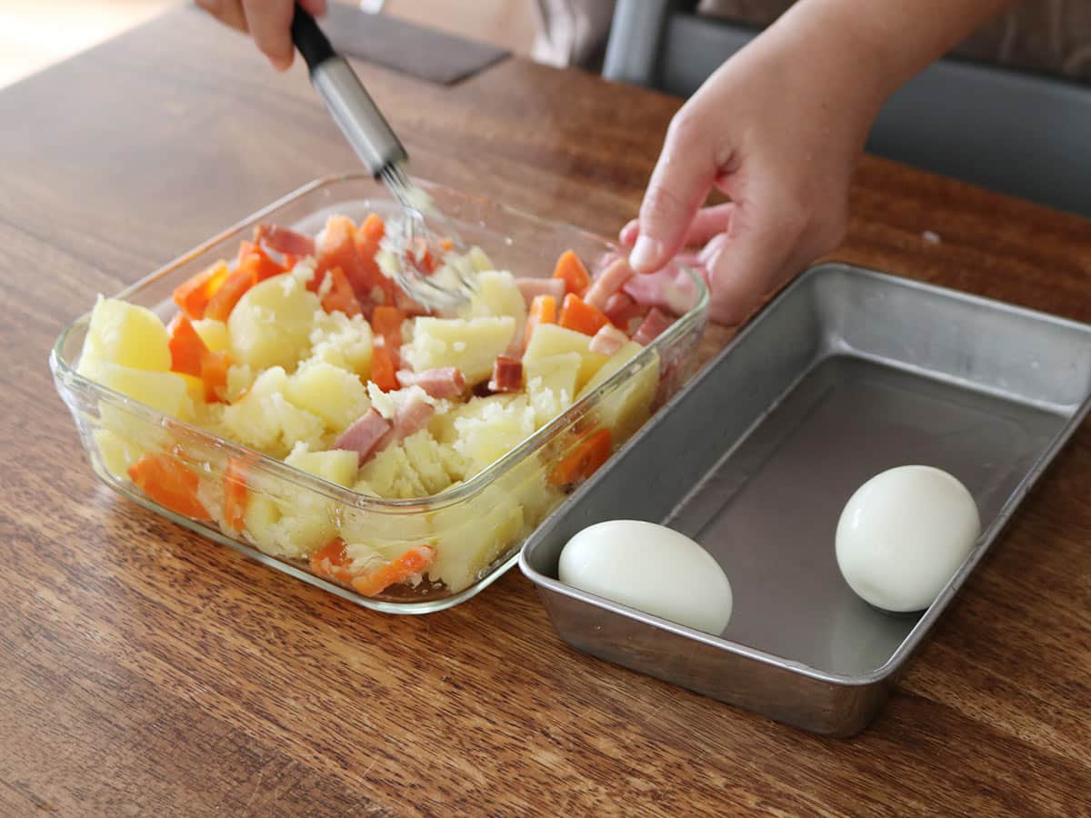 ポテサラは蒸すのが正解！？蒸し鍋で作る副菜＋主菜＋蒸しパンレシピをご紹介